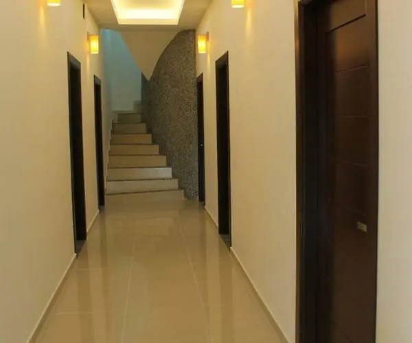 Villasuri Homestay